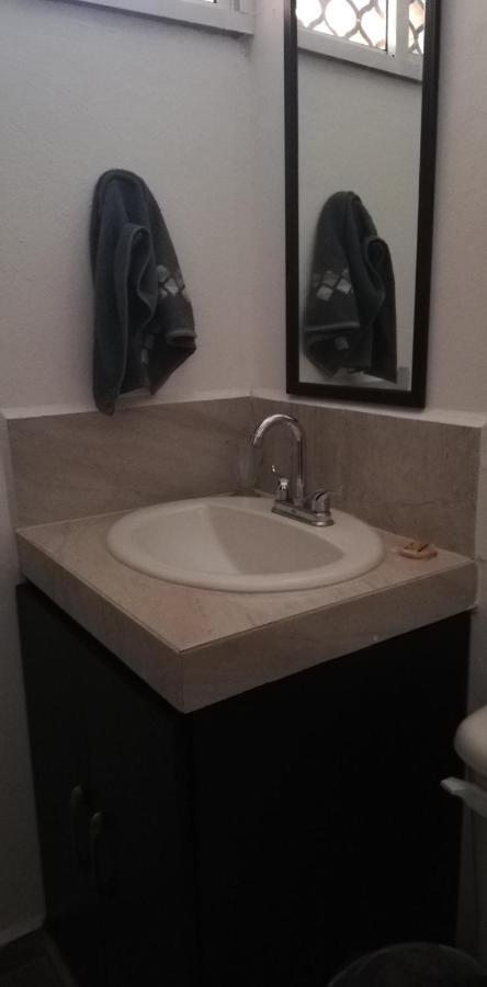 Departamento Economico Cerca Del Centro #1 Lägenhet Valladolid  Exteriör bild